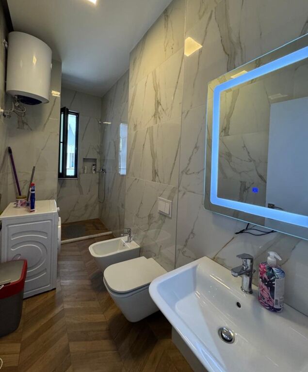 🏡 JEPET ME QIRA APARTAMENT 2+1 – SQUARE 21