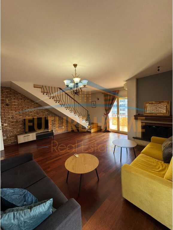 Qira, Duplex 3+1+3+Post Parkimi, Petronini