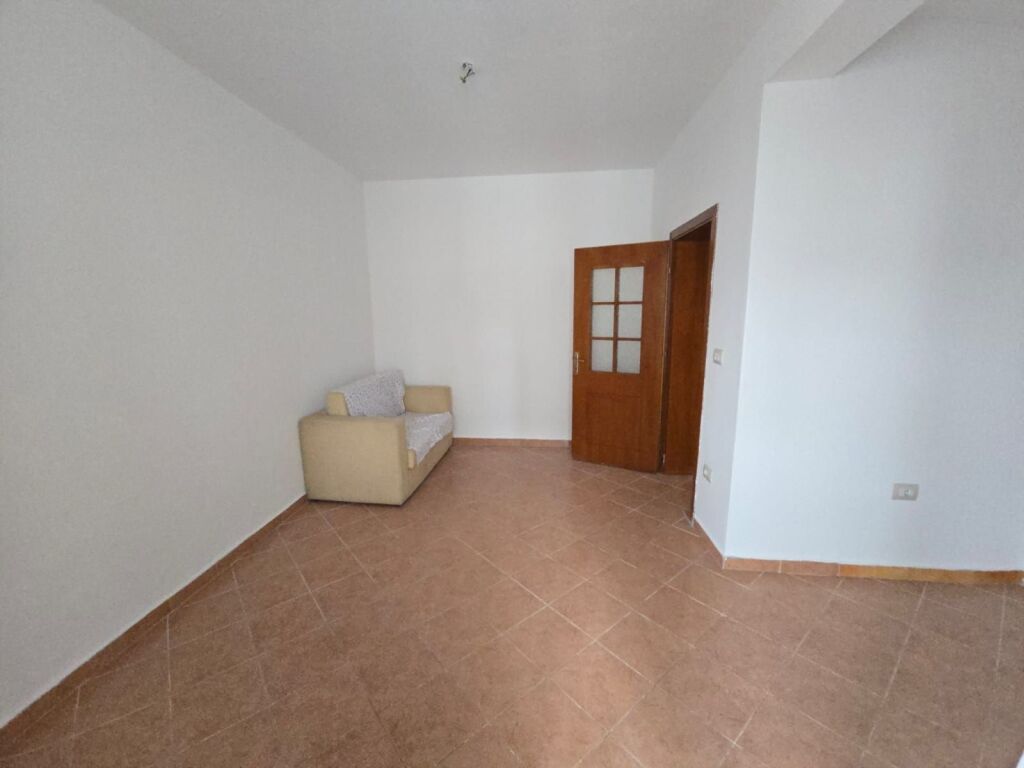 🏡 SHITET APARTAMENT 2+1 – PRANË DREJTORISË SË POLICISË, DURRËS