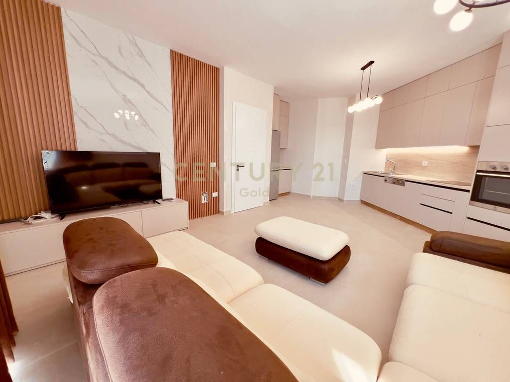 Jepet me qira apartament 2+1 me 2 tualete dhe 1 post parkimi, pranë Arlis Farmacia 10.