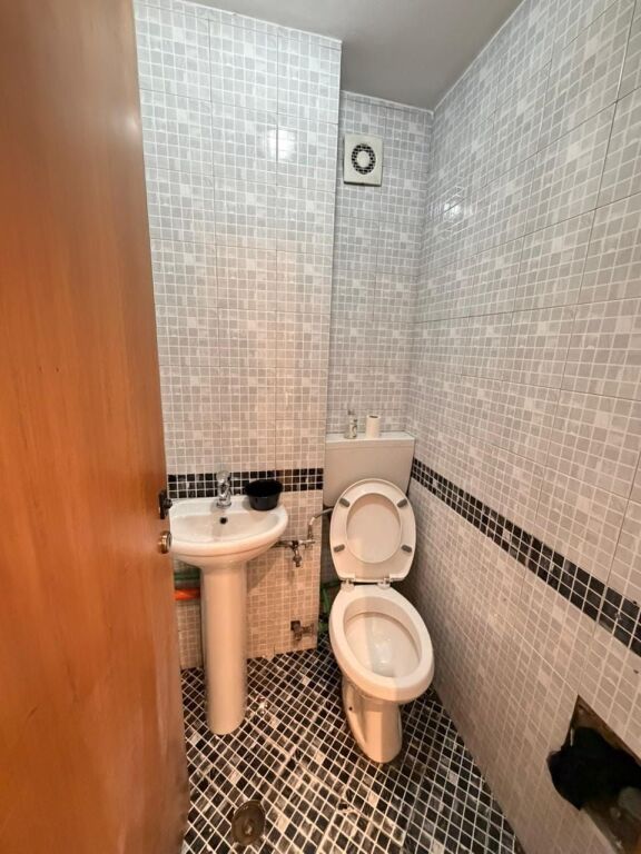 Shitje Biznesi Restorant tek Zogu i Zi ( ID BSHB180) Tirane