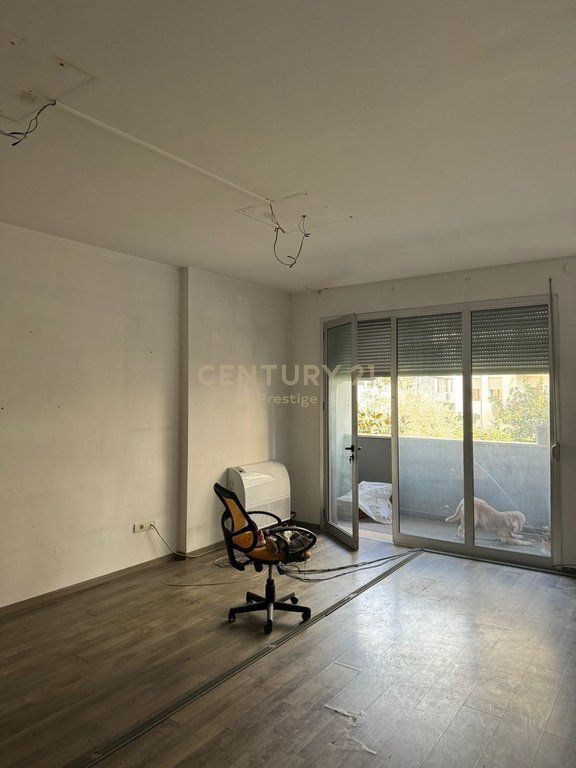 UFFICIO IN AFFITTO VICINO ALLO STADIO DINAMO, TIRANA!