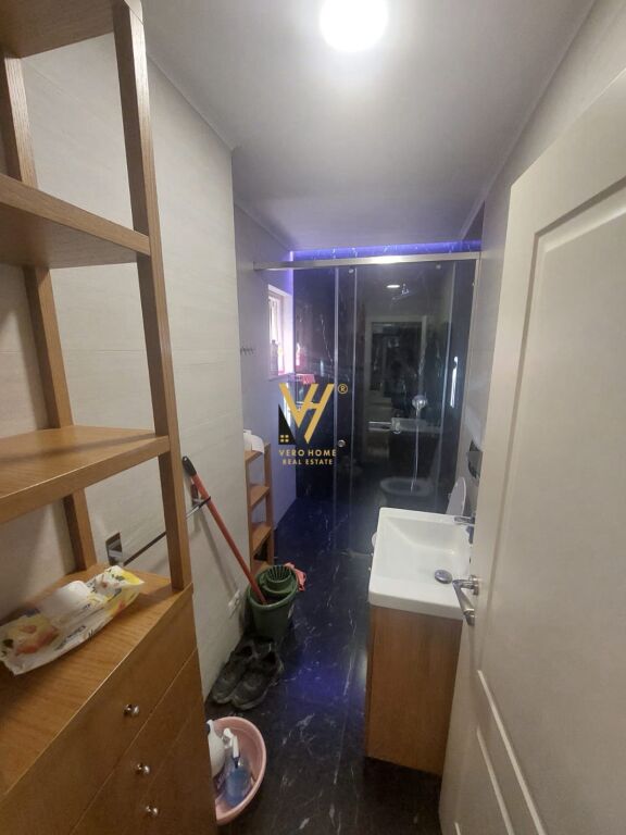 JEPET APARTAMENT 2+1+2+BLK ME QERA TE PALLATI ME SHIGJETA 800 EURO