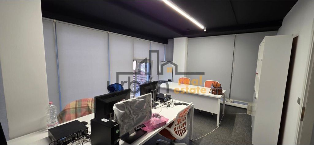 Qera, Zyrë , Pazarin e Ri, Tiranë - 1100€ | 72 m²