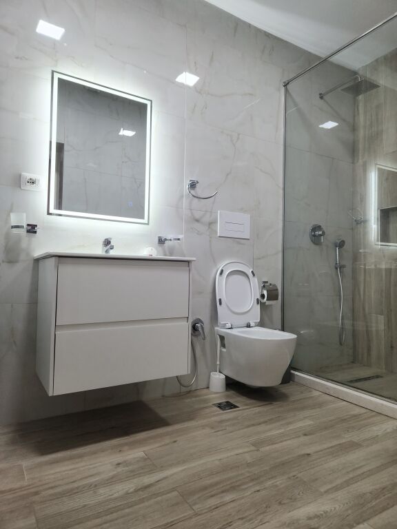 In affitto 1+1 Via Myslym Shyri 650 mila leke