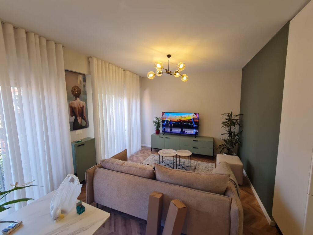 Apartament 1+1 te Kisha Katolike