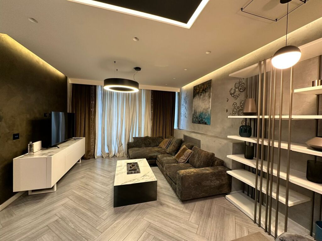 Shitet Apartament 2+1+Ballkon në Don Bosko