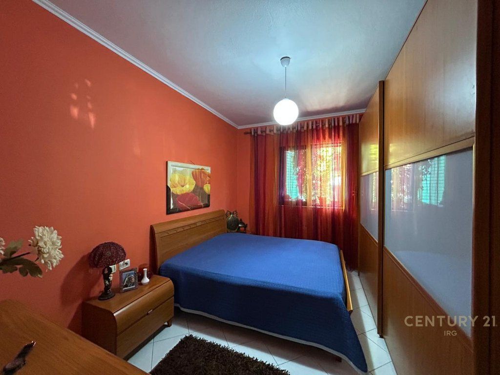 VILE ME QERA NE SAUK