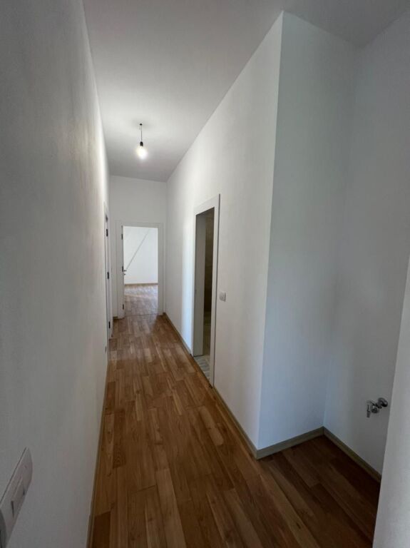 Apartment 2+1+2+Parking for sale on Kosovareve Street