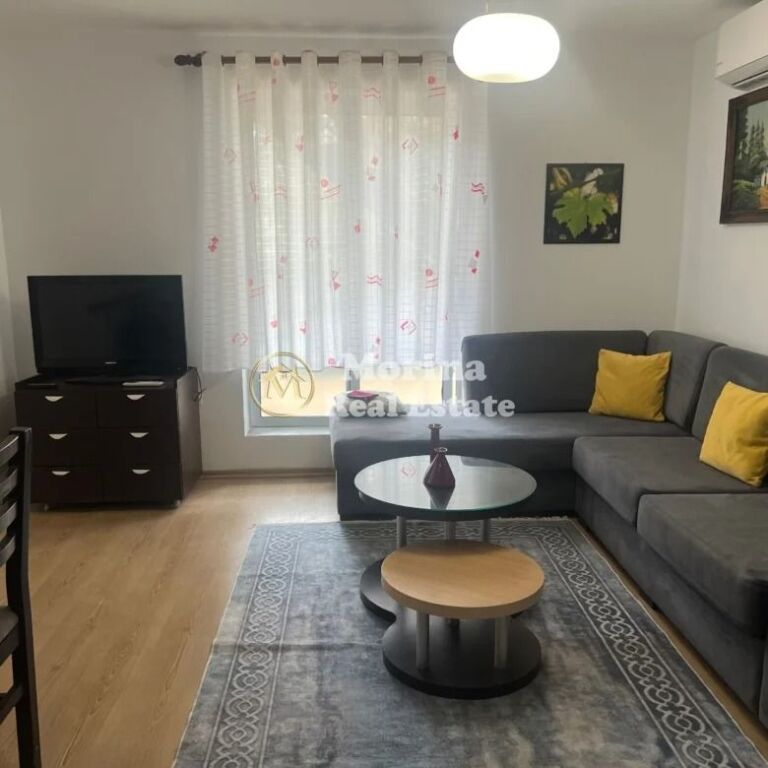 Qera | Shtëpi private 2 + 1 | Kompleksi Malajzian | 400 €/muaj