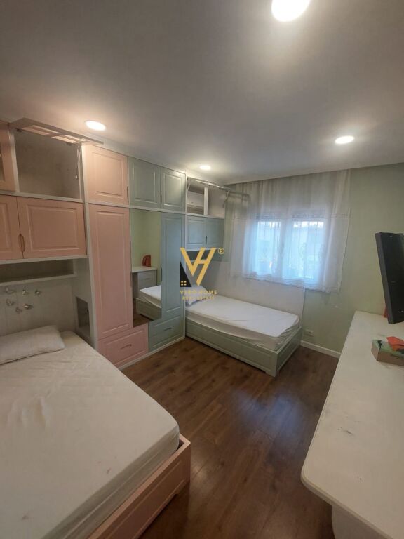 JEPET APARTAMENT 2+1+2+BLK ME QERA TE PALLATI ME SHIGJETA 800 EURO