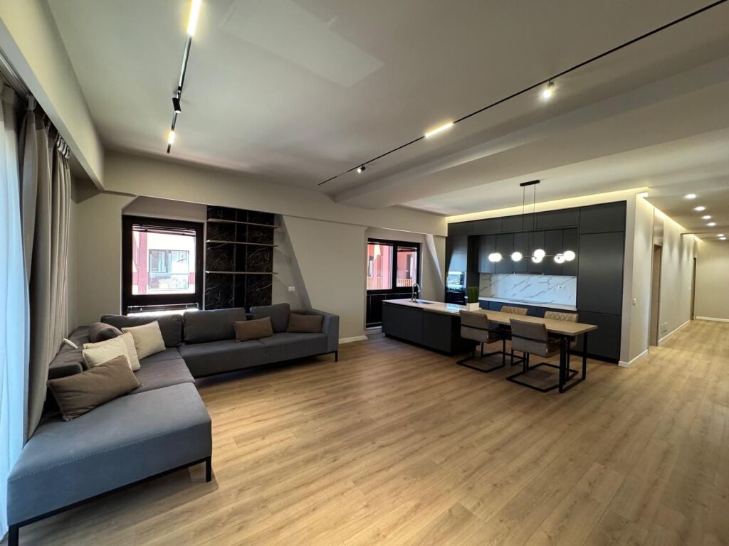 Appartamento 2+1+2 in vendita Tirana Garden Building, Rruga e Kavajes