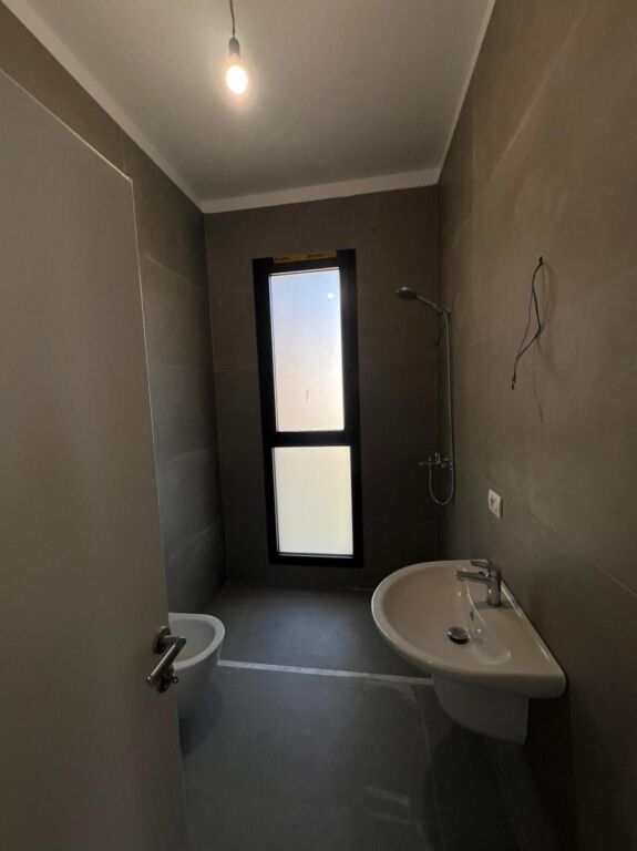 Apartment 2+1+2+Parking for sale on Kosovareve Street