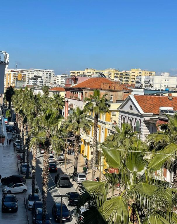 🏡 APARTMENT FOR RENT 2+1+2 – BOULEVARD, DURRËS