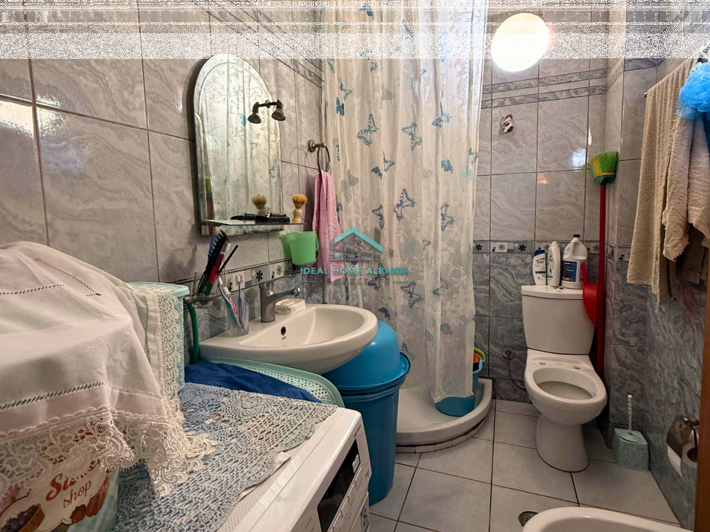 SHITET APARTAMENT 2+1 – ISH KOMBINATI, VLORË