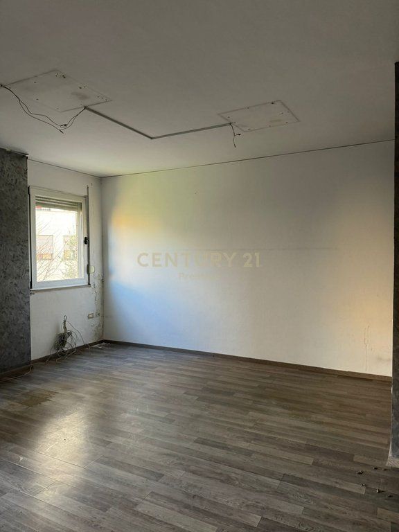 UFFICIO IN AFFITTO VICINO ALLO STADIO DINAMO, TIRANA!