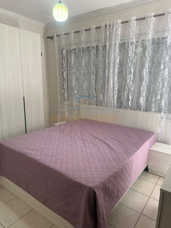 Shitet, Apartament 2+1+2, Unaza e re, Tiranë.