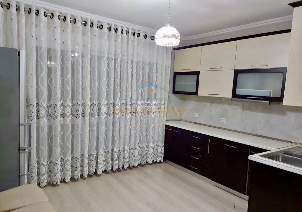 🏡 2+1+2 i Mobiluar te Pallatet "Areela" – Rruga "5 Maji" me Hipotekë! ✨