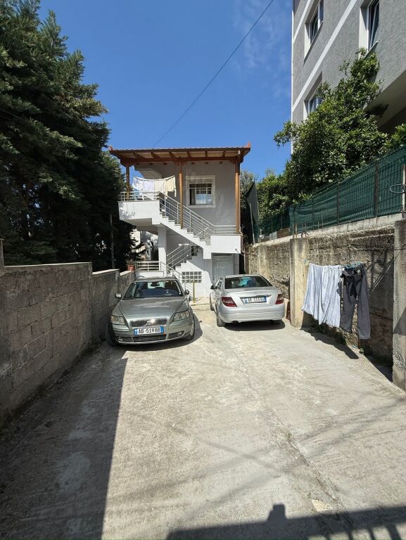 Jepet me qera shpi private