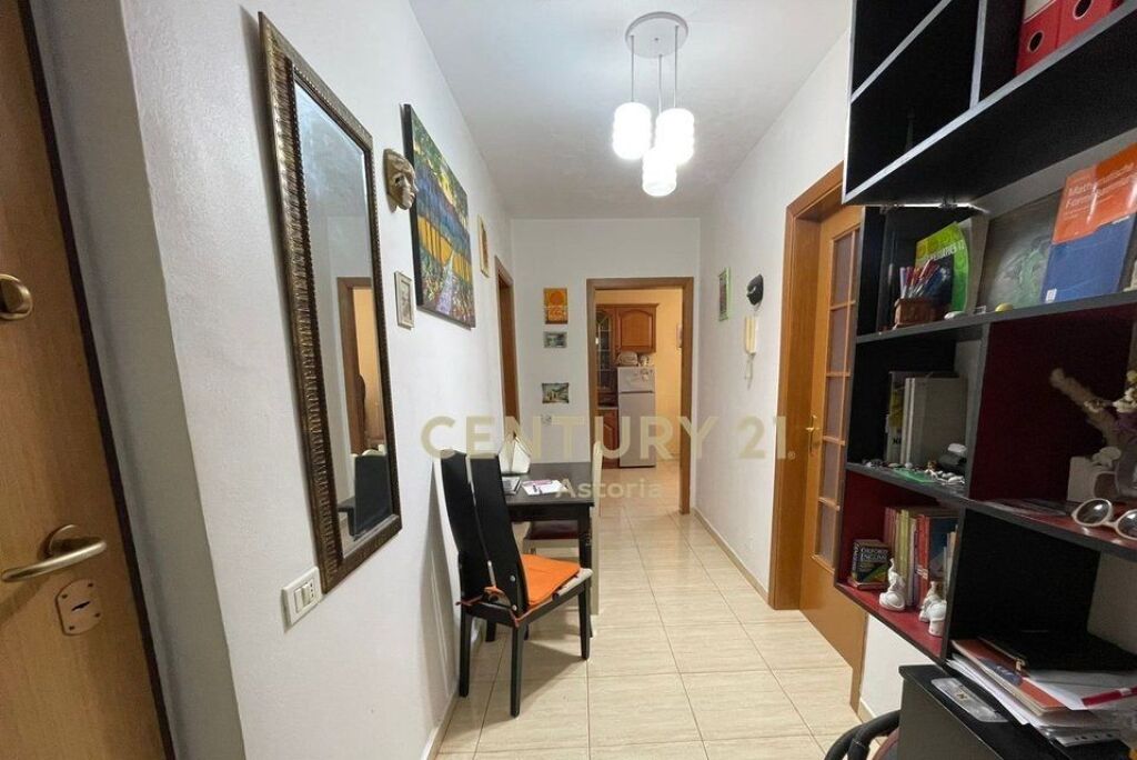 Apartament me qira 1+1, Rruga e Kavajes