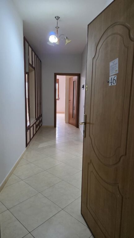 🌆 Apartament 1+1 në shitje – Albano &amp; Romina, pranë Arjolit | Vlorë