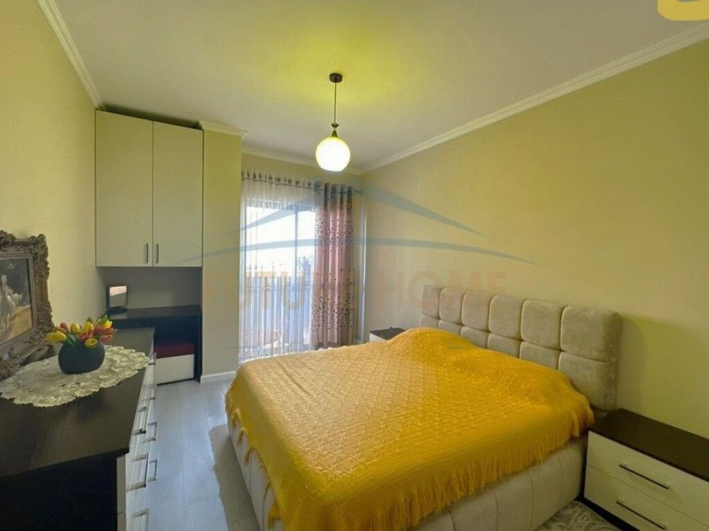 Shitet, Apartament 2+1, Yzberisht