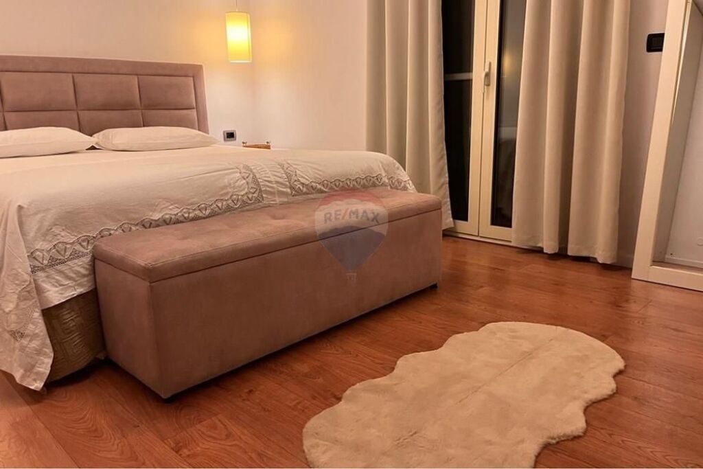 Apartment 3+1+2+parking for rent in Bllok