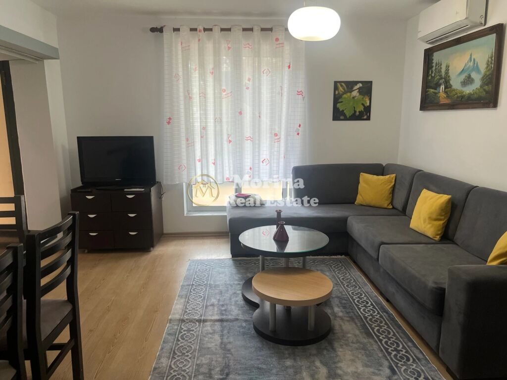 Qera | Shtëpi private 2 + 1 | Kompleksi Malajzian | 400 €/muaj