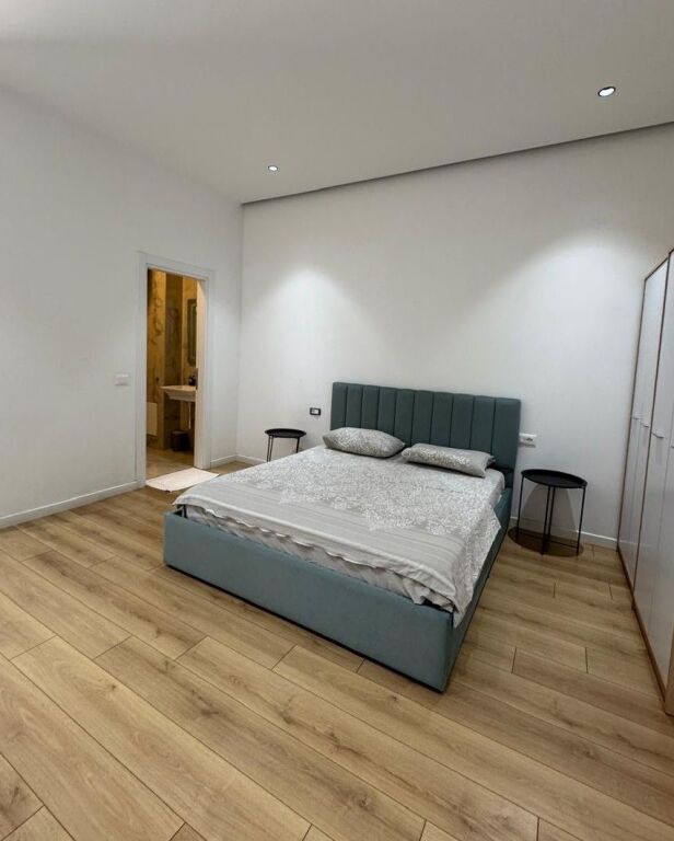 Apartament 2+1 per qera tek Square 21