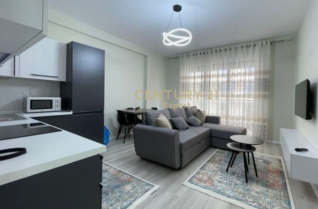 Apartament me qira 2+1+2+ Post Parkimi , Rruga e Durresit