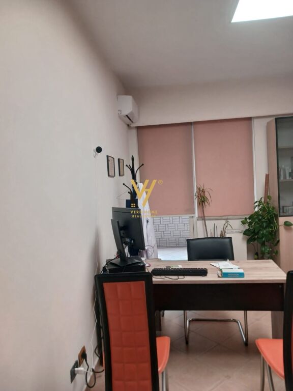 UFFICIO 75 M2 IN AFFITTO A MYSLYM SHYR 600 EURO