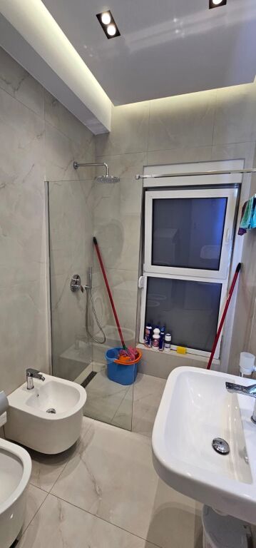 🏡 For rent 2+1 – Kadiu Complex, Ali Demi (Tirana) 💰 50,000 lek/month 📍 Quiet area, great location