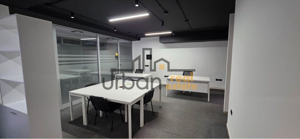 Qera, Zyrë , Pazarin e Ri, Tiranë - 1100€ | 72 m²