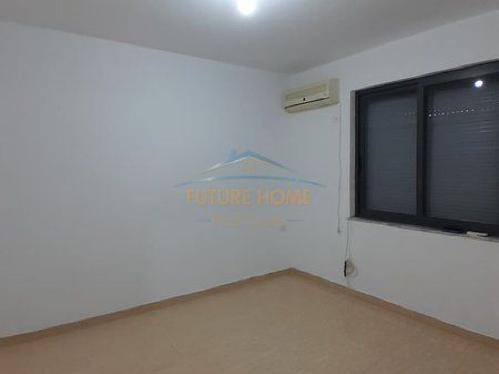 Shitet, Apartament 2+1, Brryli, Tiranë