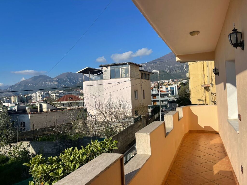 Appartamento 3+1+2 in affitto