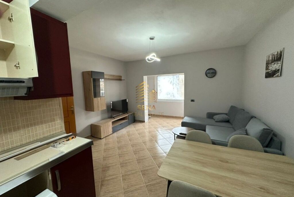 Rent, Apartment 1+1+balcony, Kinostudio, 35,000 Lek/month