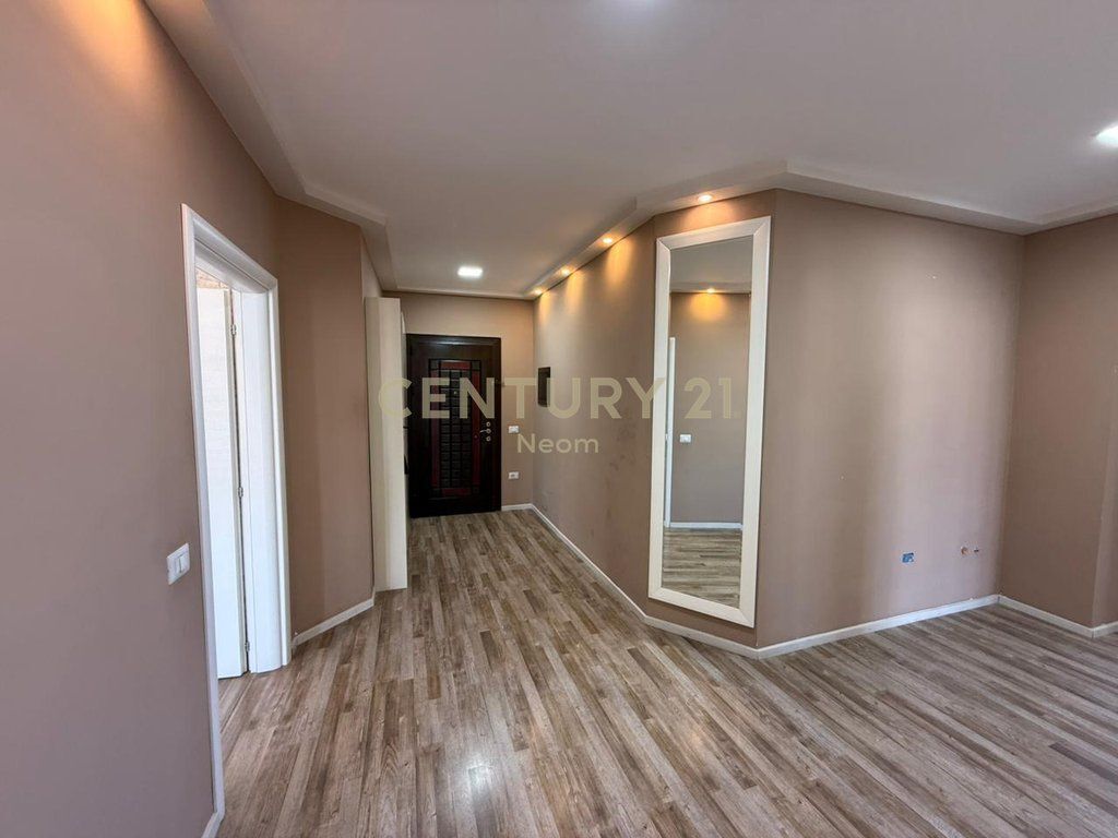 VENDESI - APPARTAMENTO 2+1+2 INVESTITO – VIA IRFAN TOMINI