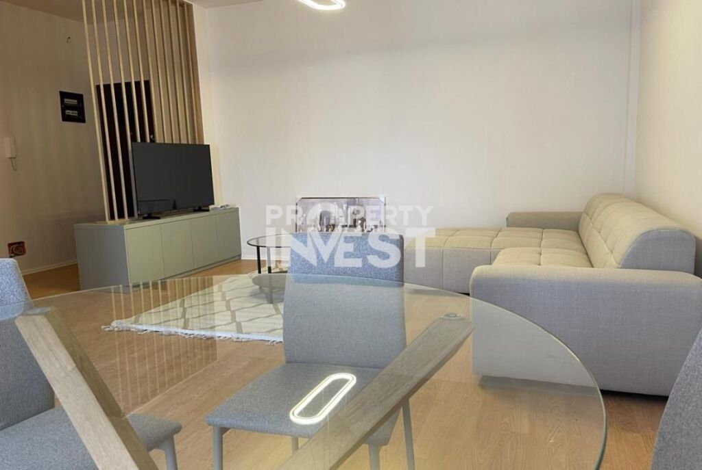 Shitet Apartament 2+1+ballkon ne Sarande.