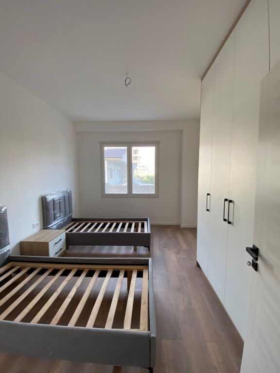 Paskuqan , Ahmati petrol , 2+1+2wc per qera