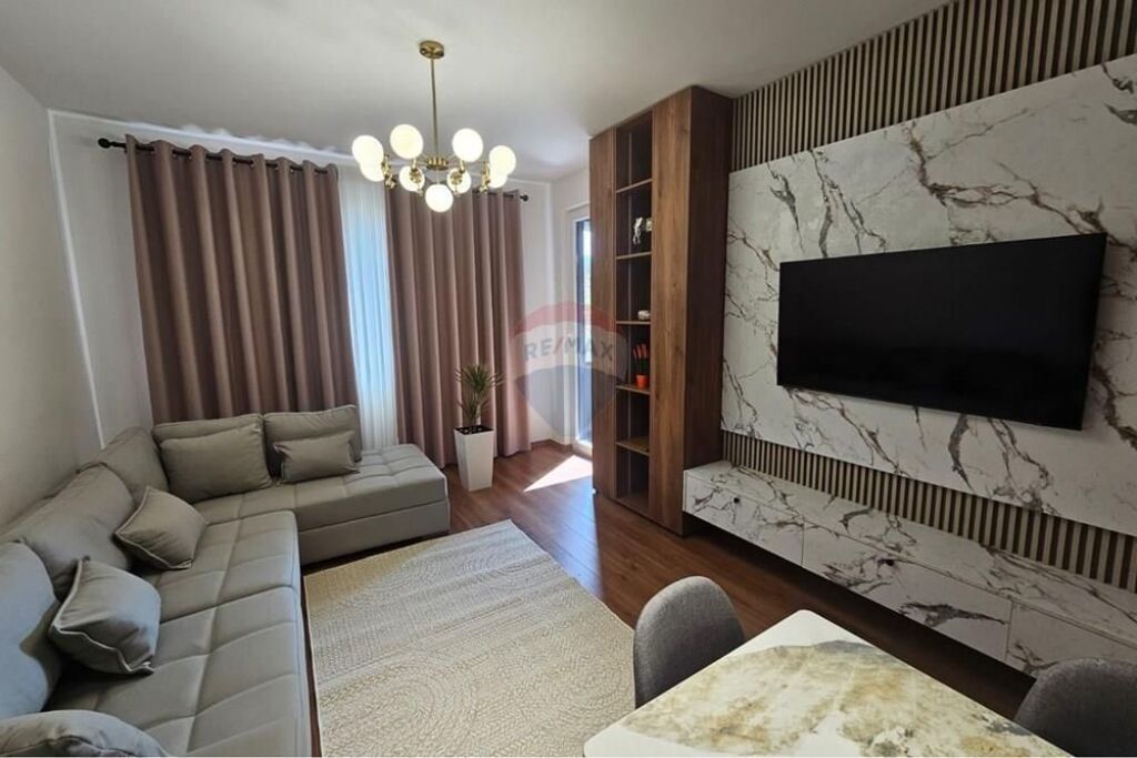 Appartamento 1+1 in affitto via Elbasanit