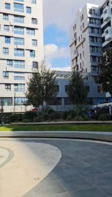 Njesi Biznesi me qira tek Rruga e Kavajes-Square21`