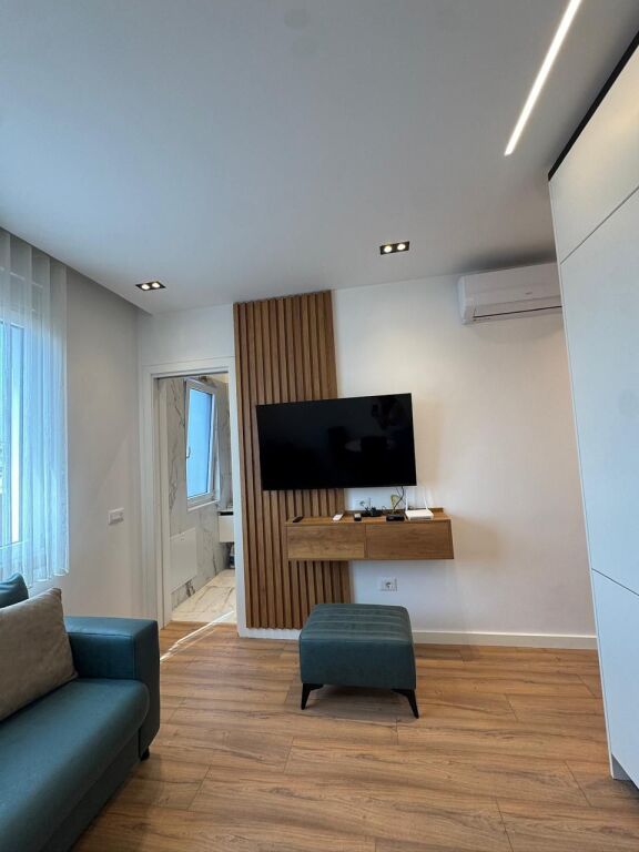 In Affitto: 1+1📍All'interno del Complesso Delijorgj - 65.000 Leke/mese - Sup. 65m² - Piano 9 || Uno dei complessi più preferiti di Tirana✨️