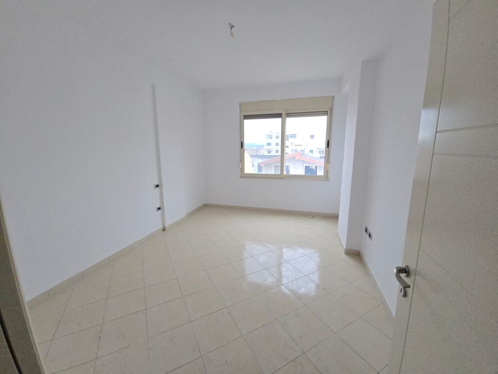 🏡 SHITET APARTAMENT 2+1 – PRANË DREJTORISË SË POLICISË, DURRËS