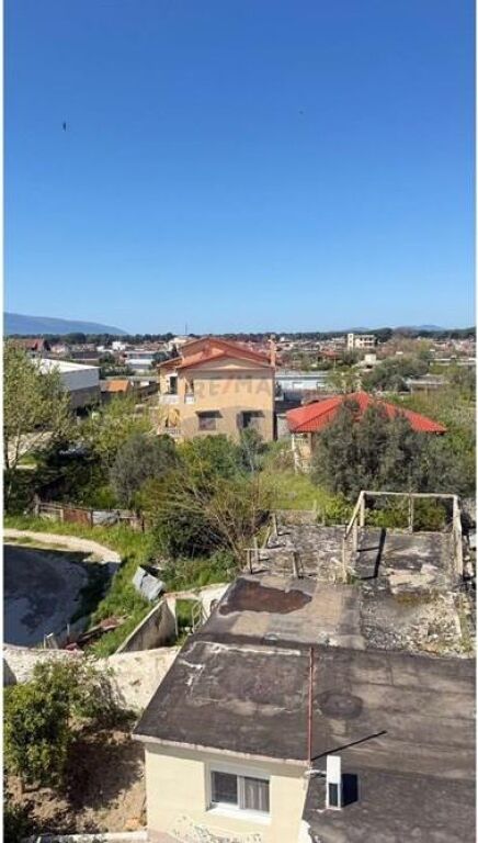 Apartament - Për Shitje - Rruga Enver Jaho, Vlorë