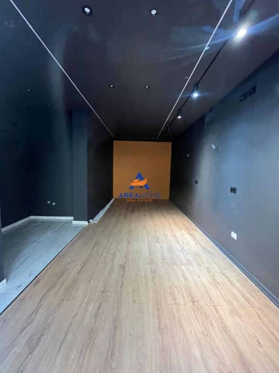 LOCALE IN AFFITTO "KOMUNA E PARISIT" 50.000 LEKE