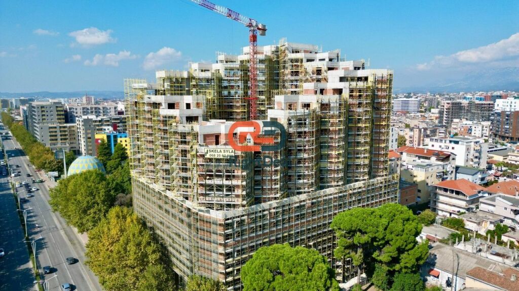 Clearance Opportunity !! In the "Colonnade" Complex, Near Zogu i Zi, Studio Apartment for Sale, Ideal Investment Opportunity !!