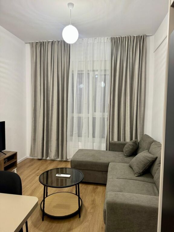 Me Qera: 1+1 (60m²)📍Ali Dem - Res. Kadiu, Mangalem 21 || 40,000 Lek/Muaj - Kt.6 || E Pabanuar me Pare✨️