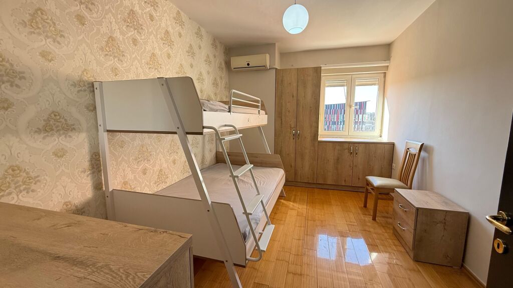 Apartament 2+1 për shitje pranë stadiumit Air Albania – Lokacion elitar në zemër të Tiranës