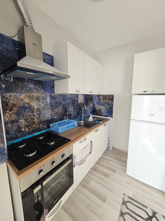 SHITET APARTAMENT 2+1 TEK VALA PARK - STADIUMI DURRES