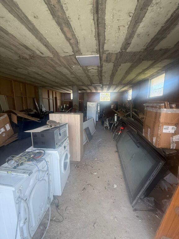 Qera ,Magazinë , Tufinë , Tiranë - 30,000 Lekë | 130m²